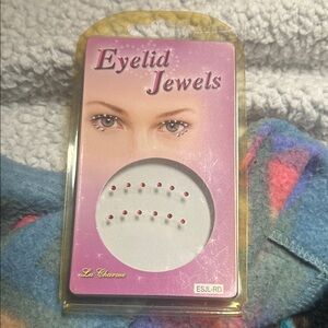 Red Eyelid Jewels